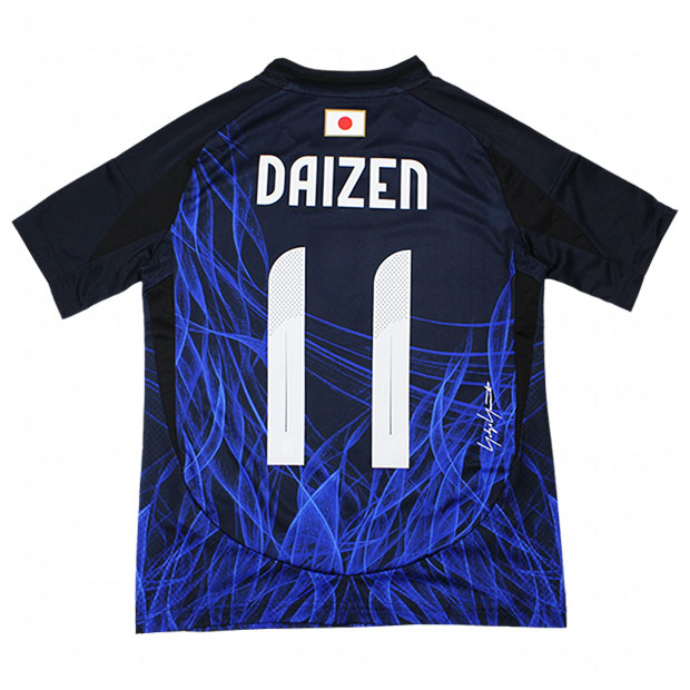 現日本代表室屋選手の着用ユニホーム 現日本代表室屋選手の