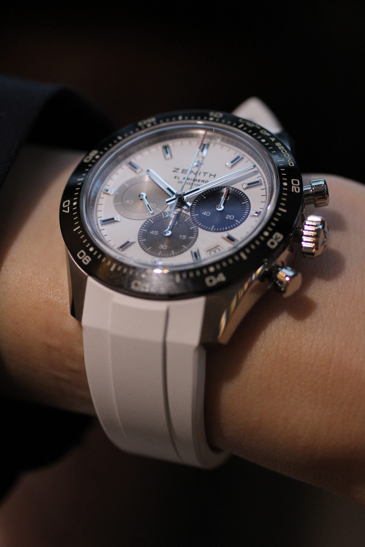 ZENITH純正ラバーベルト】2025年の夏、あなたのゼニスを彩るカラー