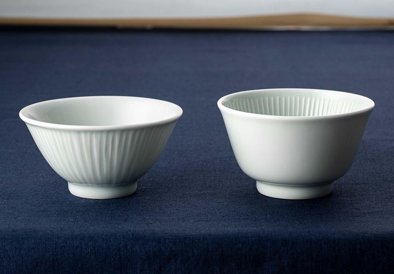 茅乃舎別誂え 深川製磁製 飯茶碗 鎬｜茅乃舎(かやのや)｜久原本家通販