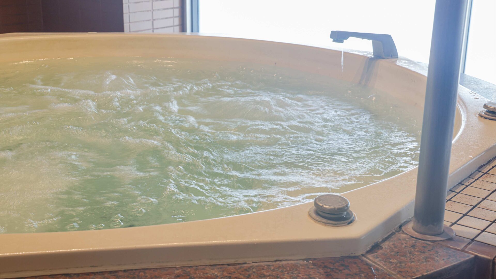 準天然光明石温泉（人工）天空の湯 ｜ 【公式】ベイサイドホテル