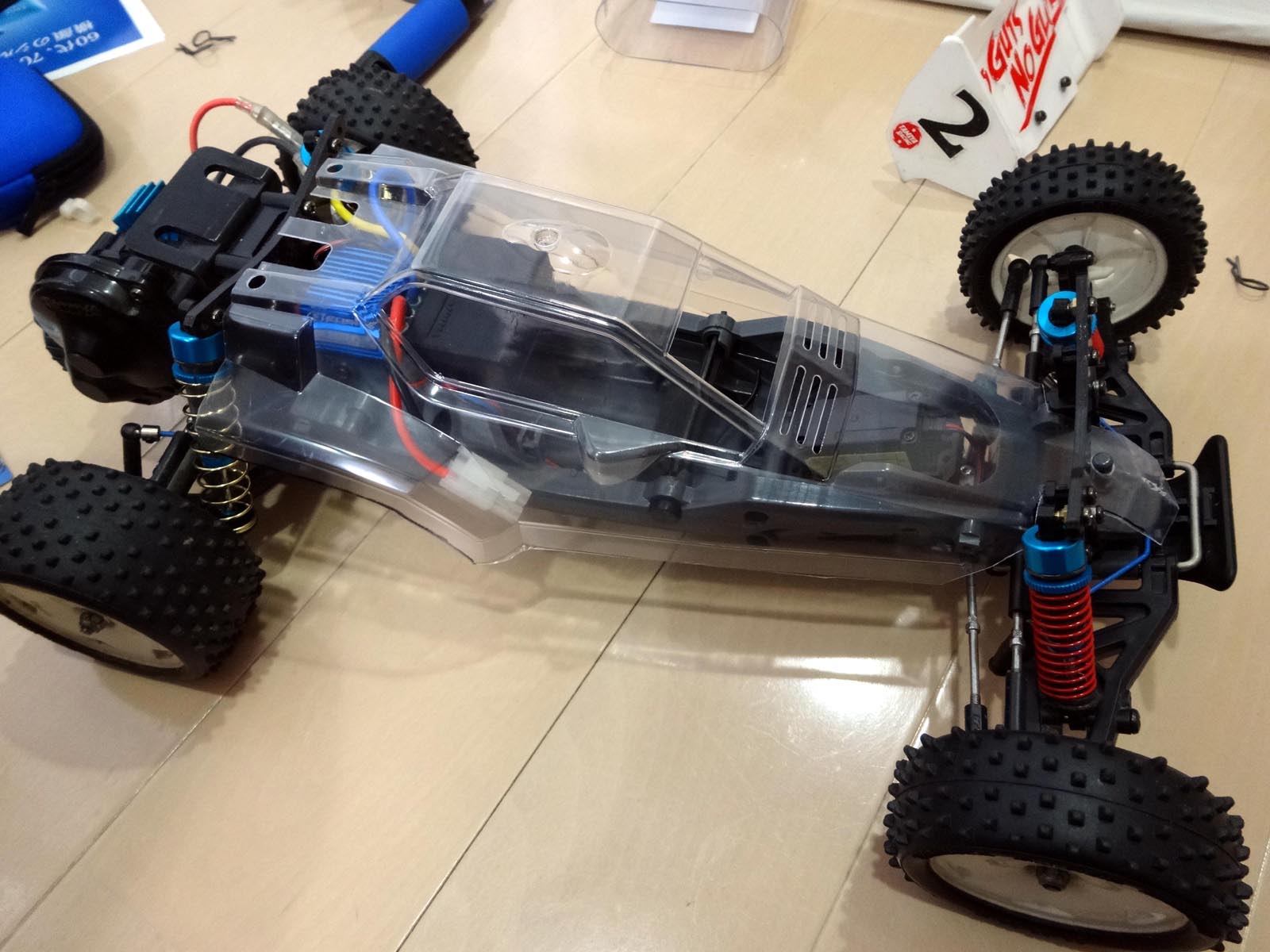 ホーネットのボディをDT-03に載せる大作戦