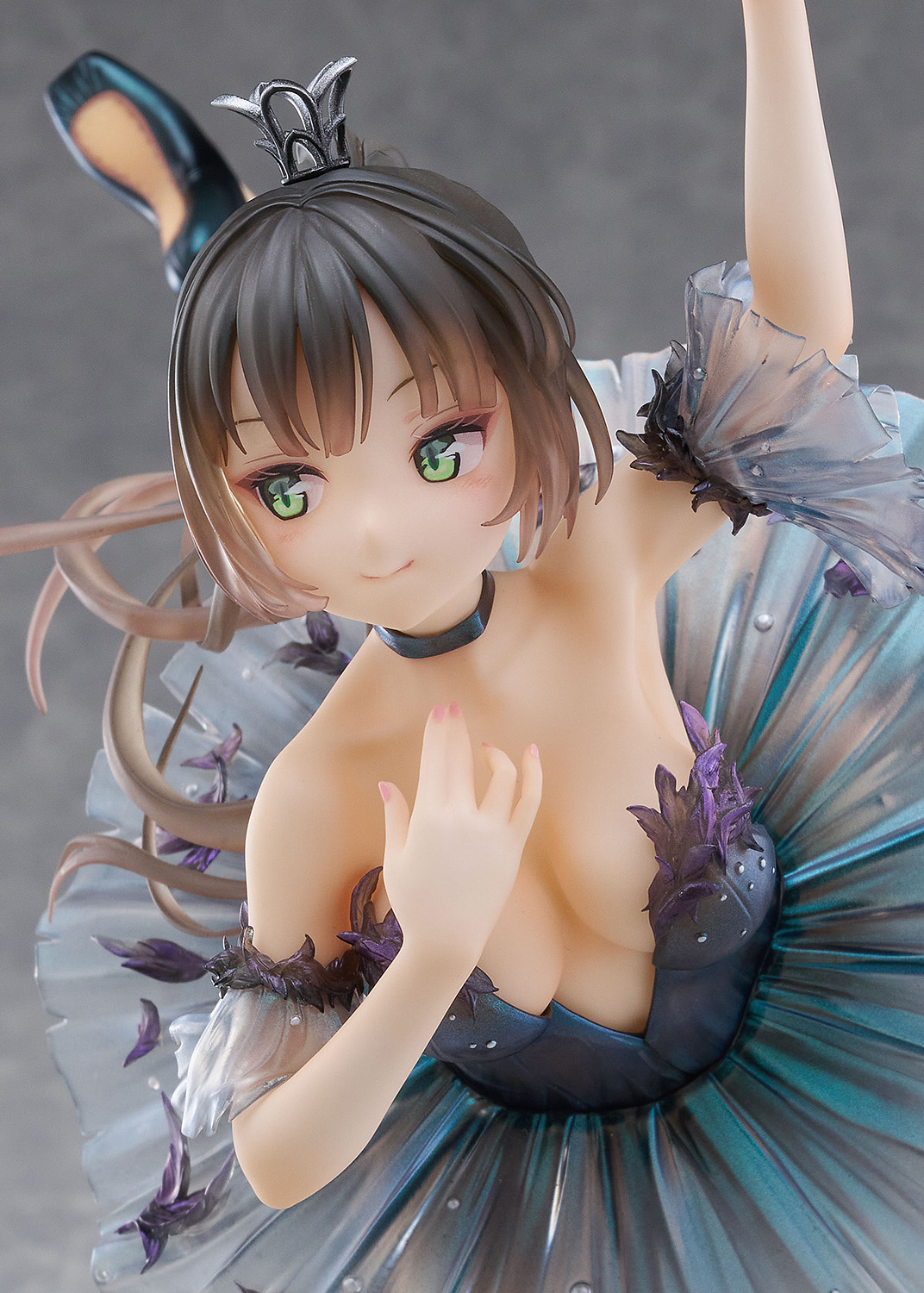 黒鳥の女の子 | 株式会社ウェーブ