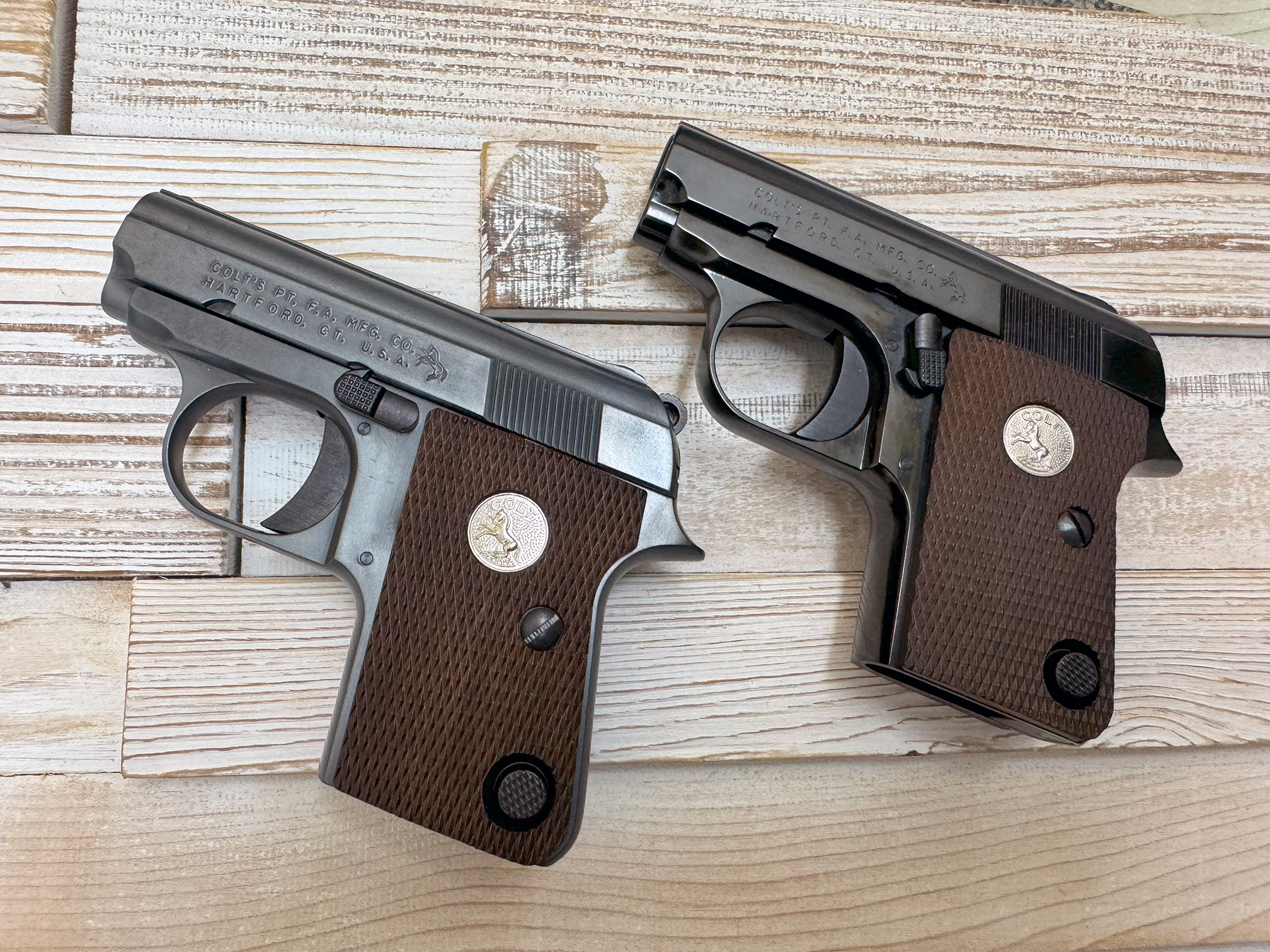 コルトモデルガン 木製ハンドル コルトモデルガン 木製ハンドル コルト