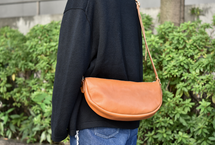 ソフトレザーで軽くて柔らかいビーンズショルダーバッグ / 革鞄のHERZ