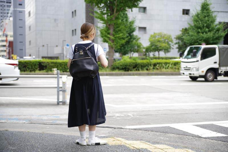 秋がやってきます。これからの季節はリュックで！！｜革鞄・革小物の