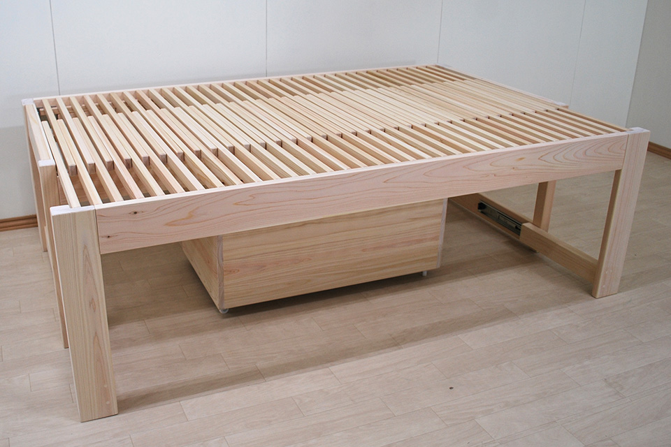 セミシングル88cmからセミダブル120cmに広がる伸縮ベッド 高さ60cm