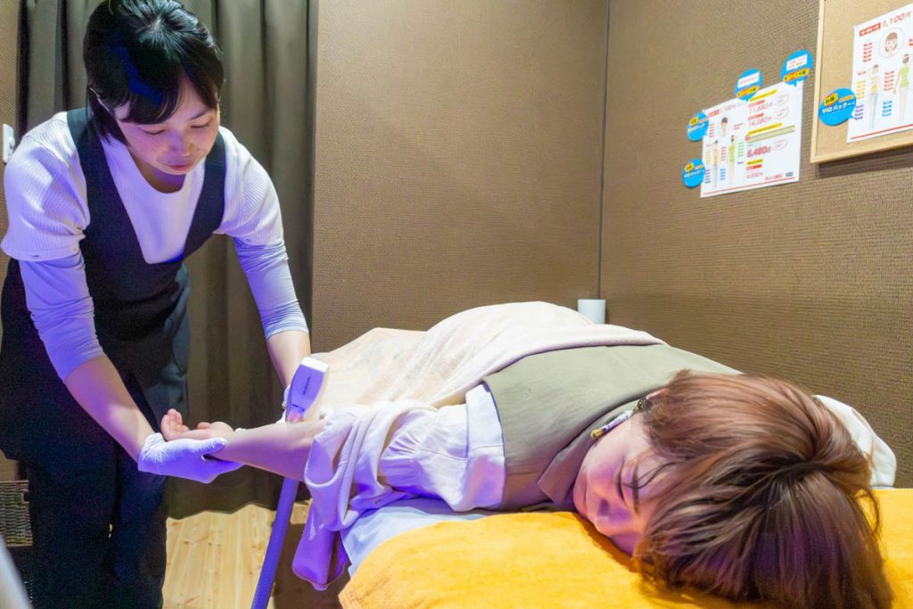 スタッフはタダで脱毛器や美容機器が使い放題！自由なシフトが魅力の