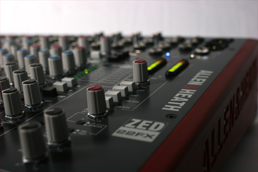 ZED-22FX - ALLEN & HEATH - ヒビノインターサウンド株式会社