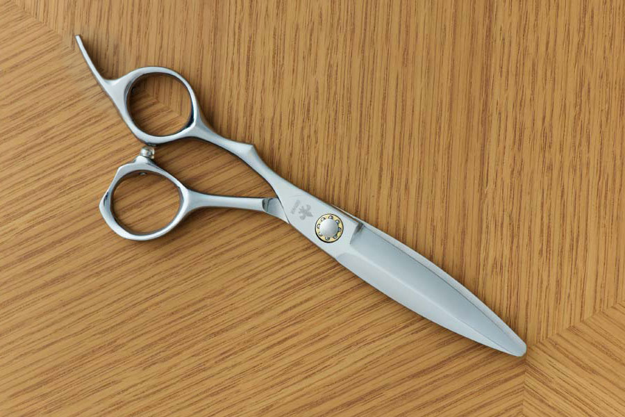 新商品 ｜美容ハサミなら飛燕シザー (hien scissors)