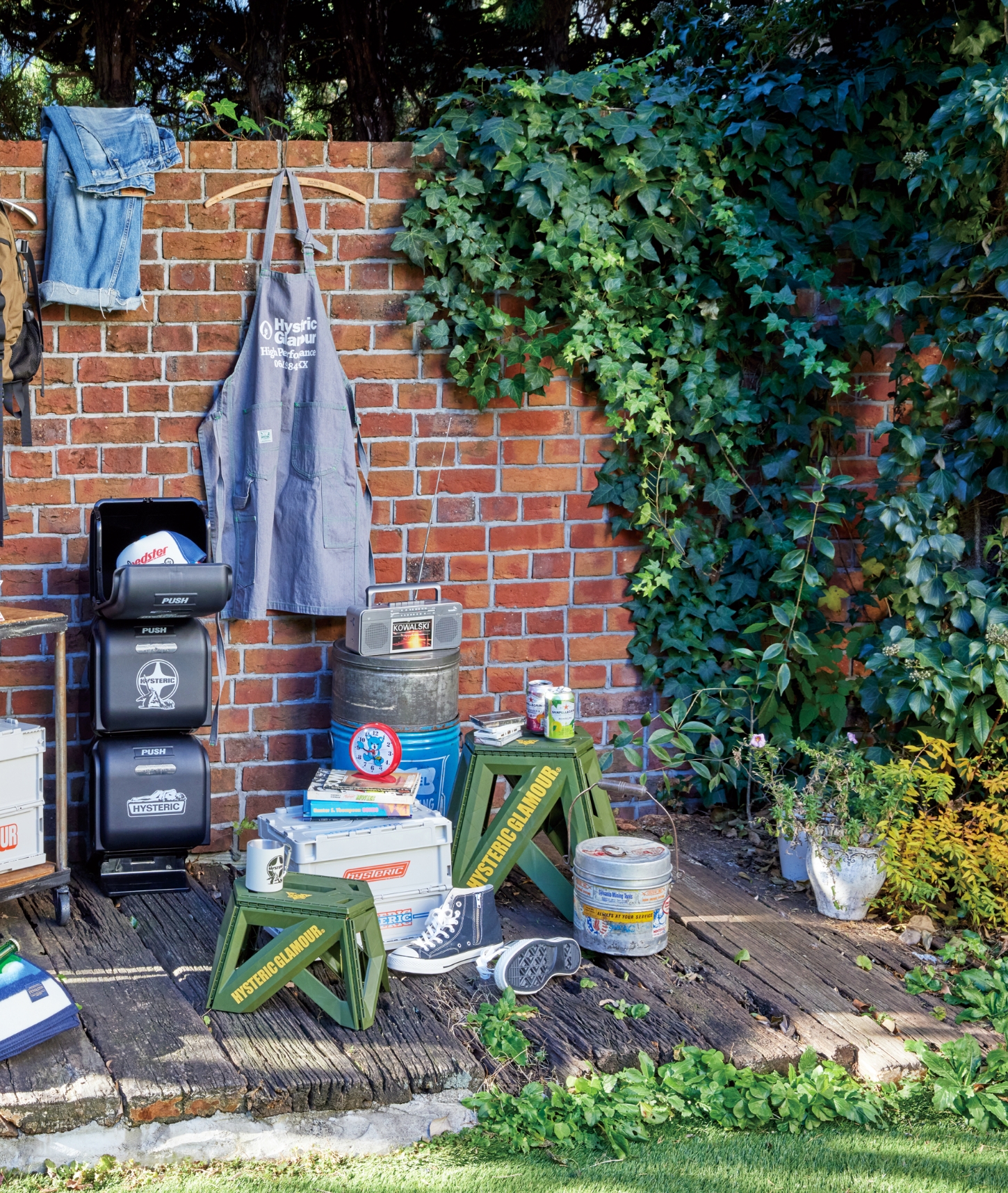 ENJOY THE OUTSIDE ROOM | HYSTERIC GLAMOUR