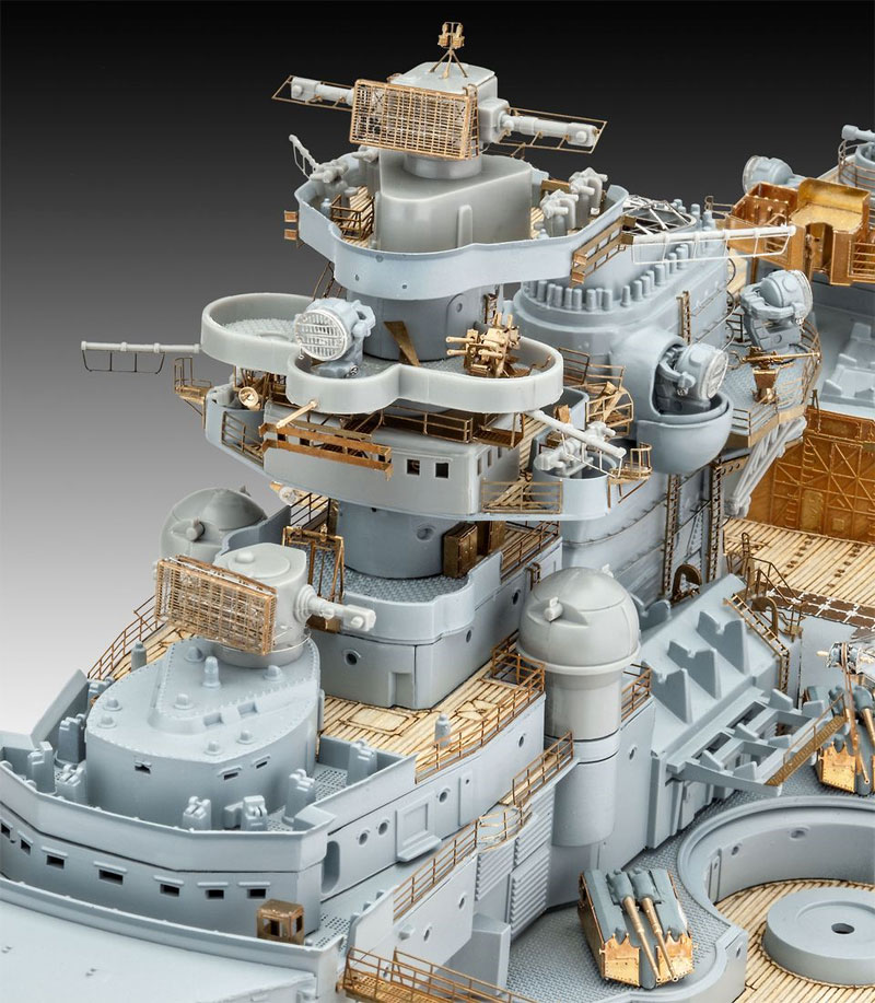 中古-非常に良いドイツレベル 1⁄350 ドイツ海軍戦艦 ビスマルク 【箱