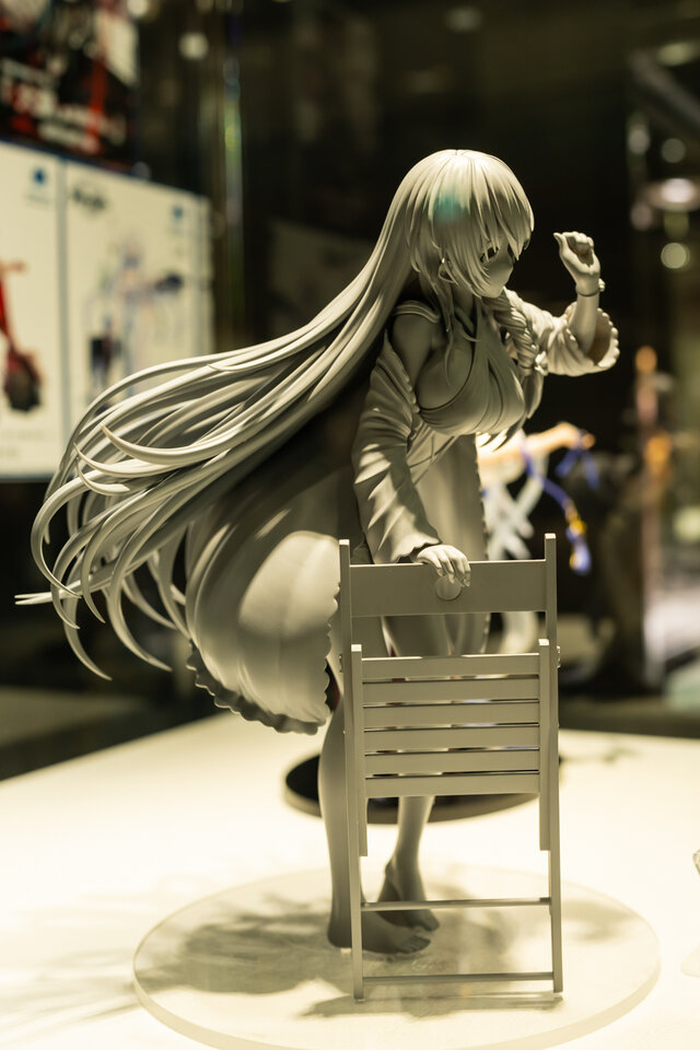 アズレン』ハーマイオニー水着姿が色々とド迫力！ ワンフェス