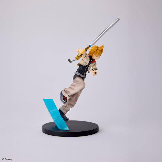 キングダム ハーツII』ロクサスがフィギュア化！キーブレードを構え