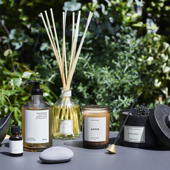 APFR グラスキャンドル WHITE TEA｜キャンドル｜IDEE SHOP Online