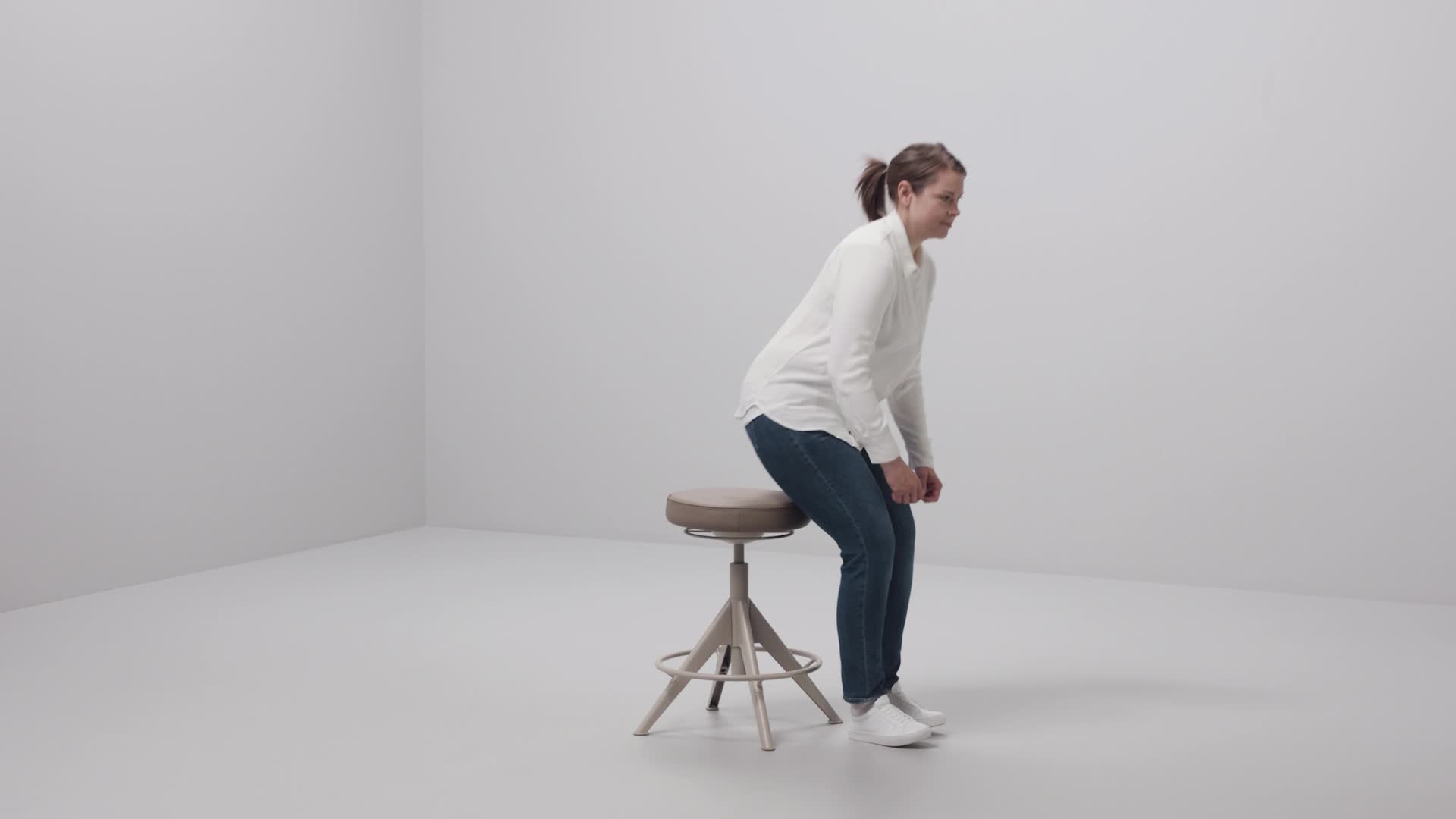 TROLLBERGET - active sit/stand support, Grann beige | IKEA Hong