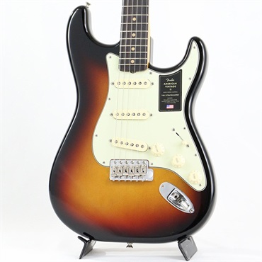 Fender USA American Vintage II 1961 Stratocaster (3-Color Sunburst