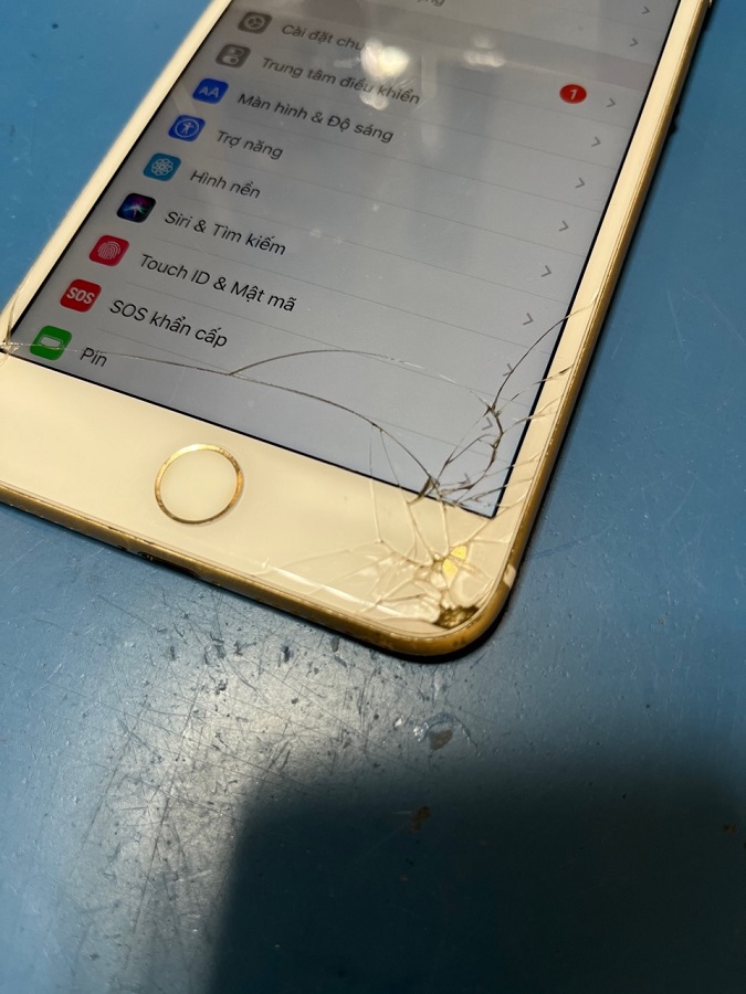 iPhone7Plus フロントパネル交換のご案内！ | iPhone修理アイサポ 修理事例