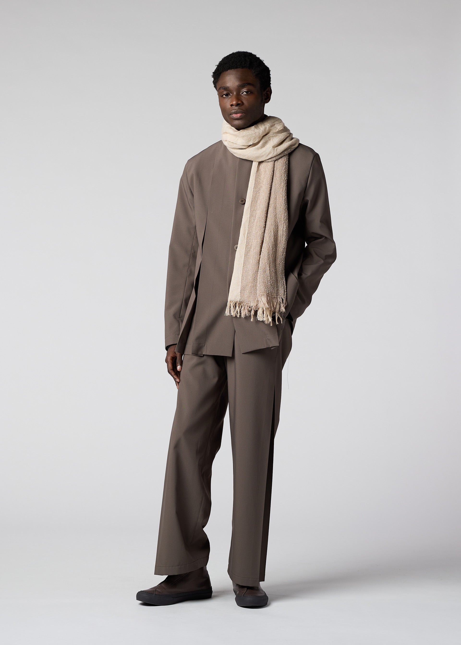 DOUBLE WEAVE STOLE – isseymiyake.com
