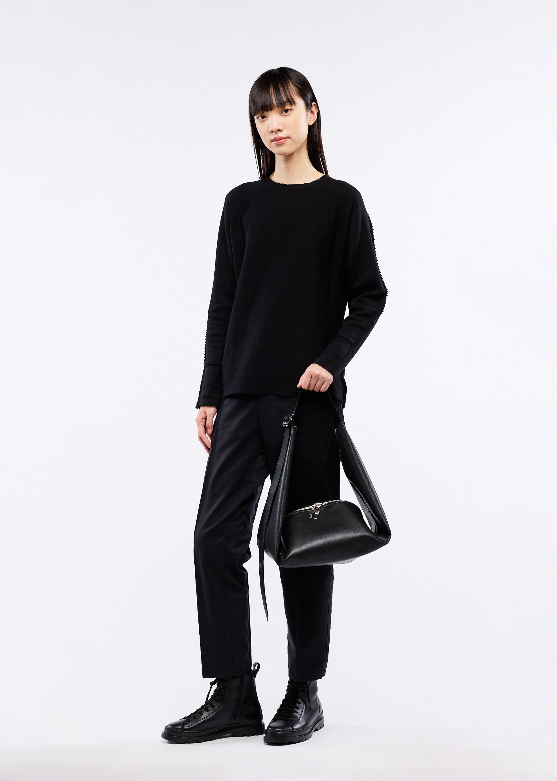 バッグ＆財布／ショルダーバッグ – Page 2 – isseymiyake.com