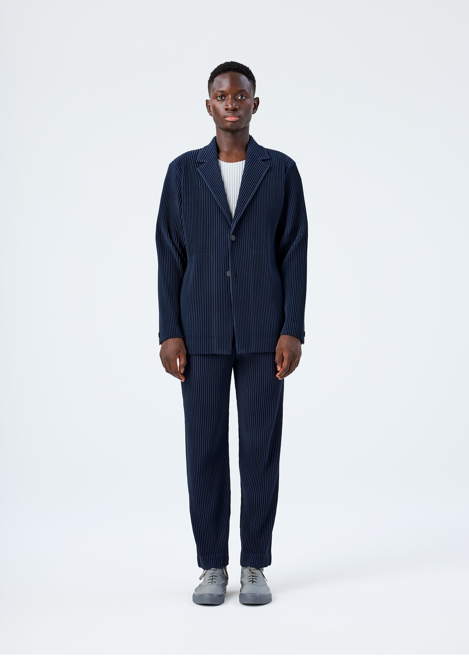 BASICS – isseymiyake.com
