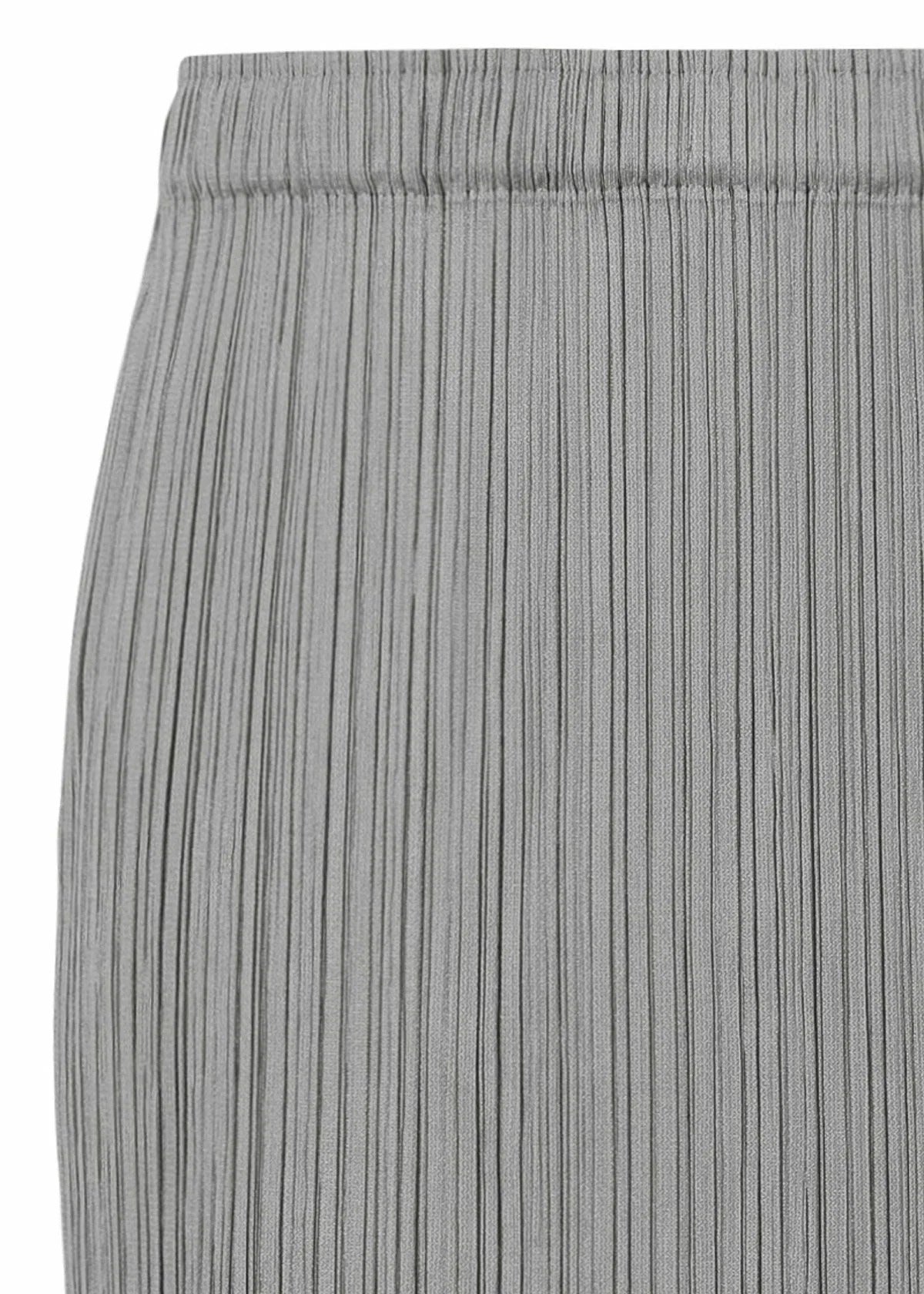 BASICS – isseymiyake.com