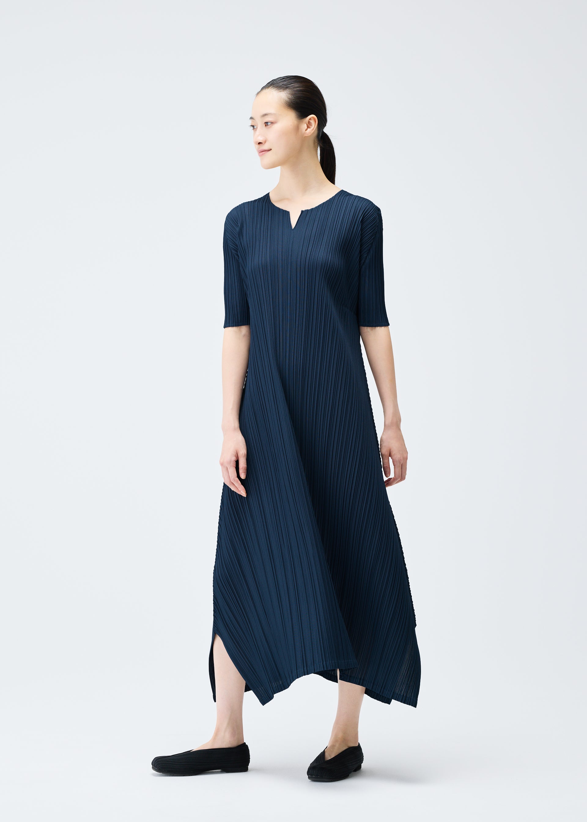 MELLOW PLEATS – isseymiyake.com