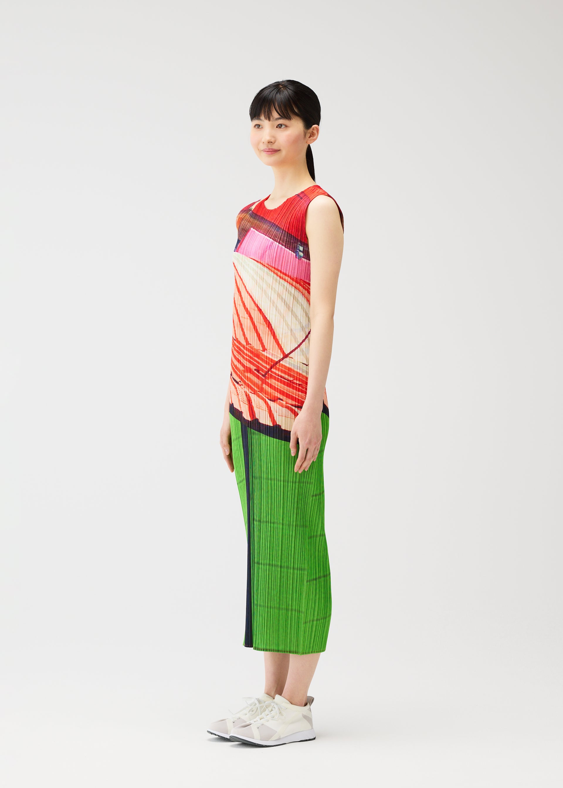 CITY COLLAGE – isseymiyake.com