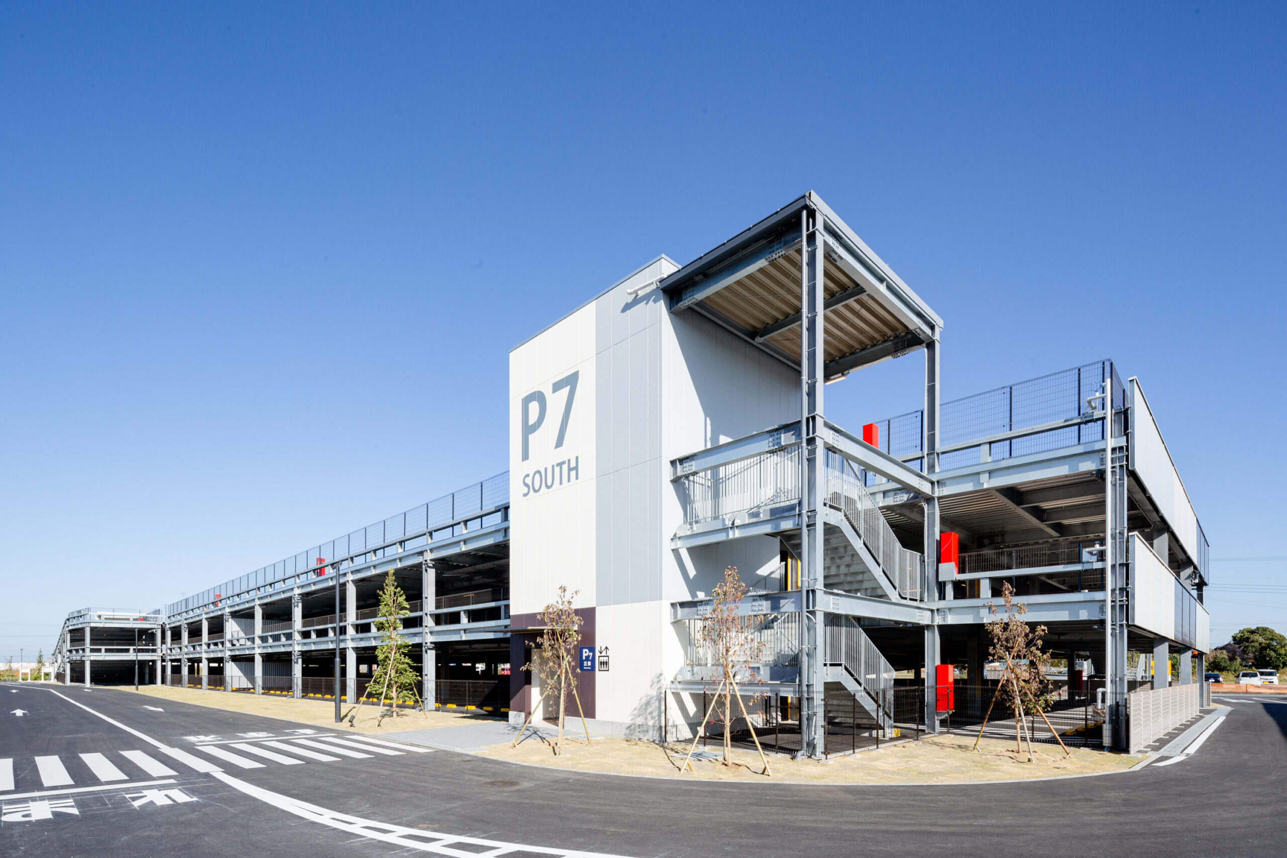 三井アウトレットパーク 木更津 P7・P8立体駐車場 | 導入実績 | IHI