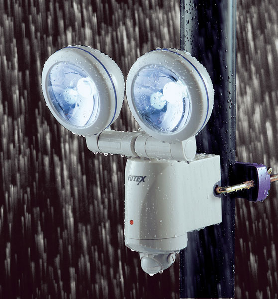 ムサシ 防犯カメラ 「RITEX（ライテックス） LEDセンサーライト防犯