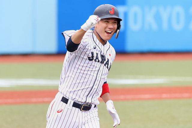 坂本勇人がサヨナラ安打 ドミニカ共和国投手陣に苦戦も開幕戦逆転勝ち