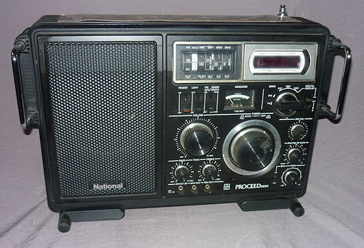 National Cougar 2200 ポータブルラジオ ジャンク BCLラジオ National