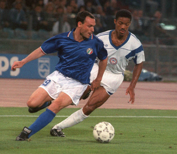 1990W杯イタリア大会。イタリア…：サッカーワールドカップ名選手