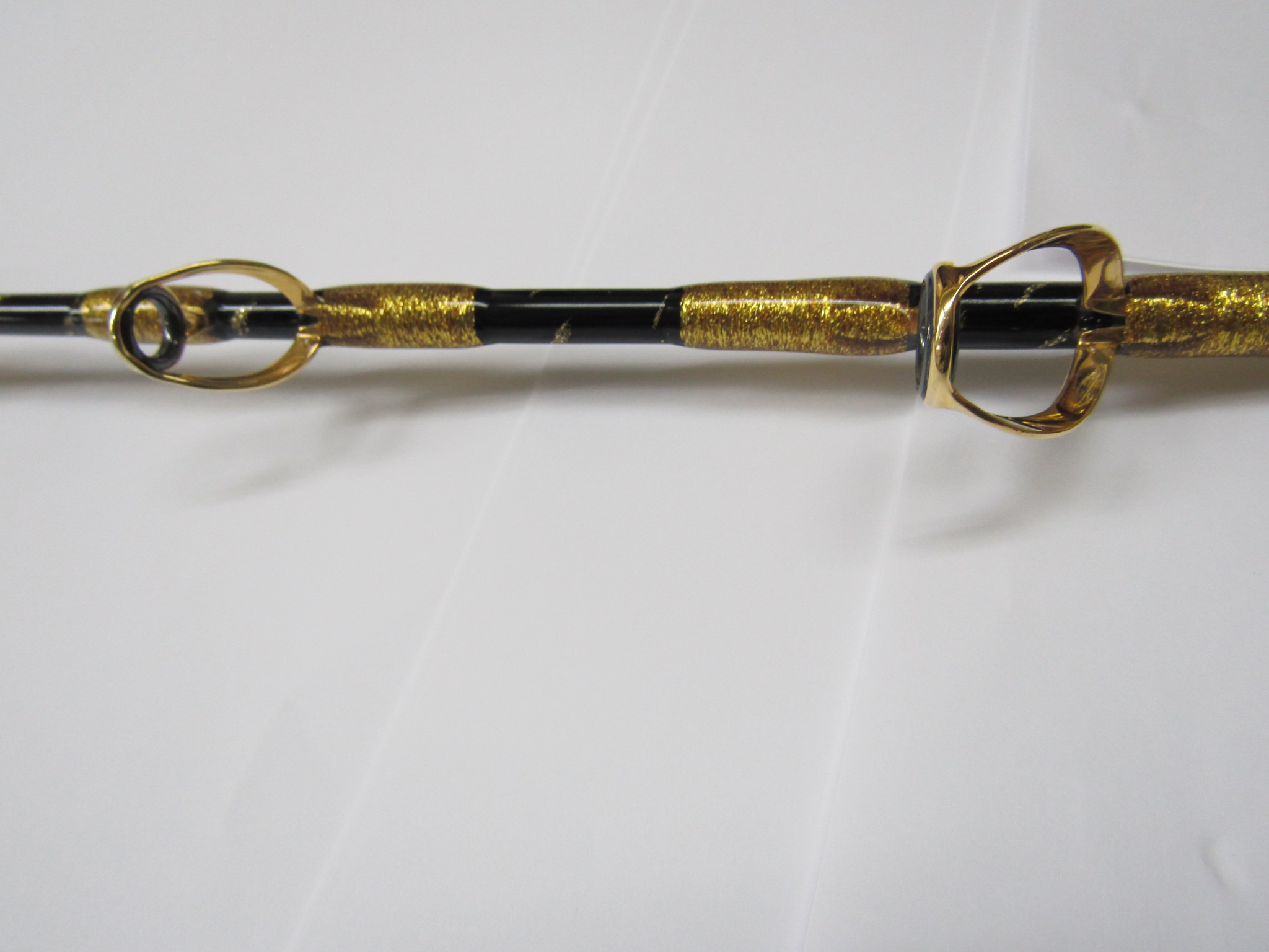 剛樹エラボレートブラックH16黒金しずく【マグロスタンディングモデル