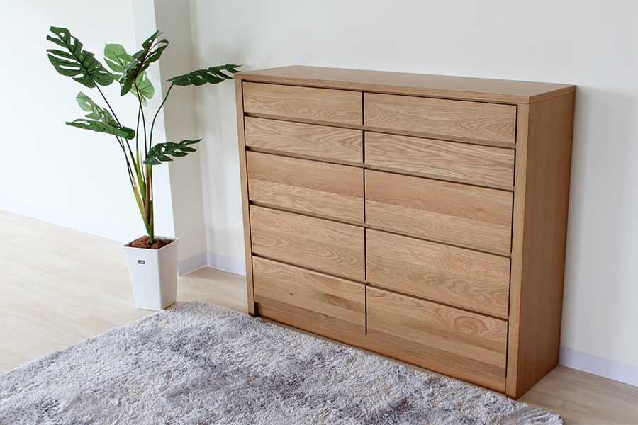 サイズオーダーが可能な天然木のチェスト