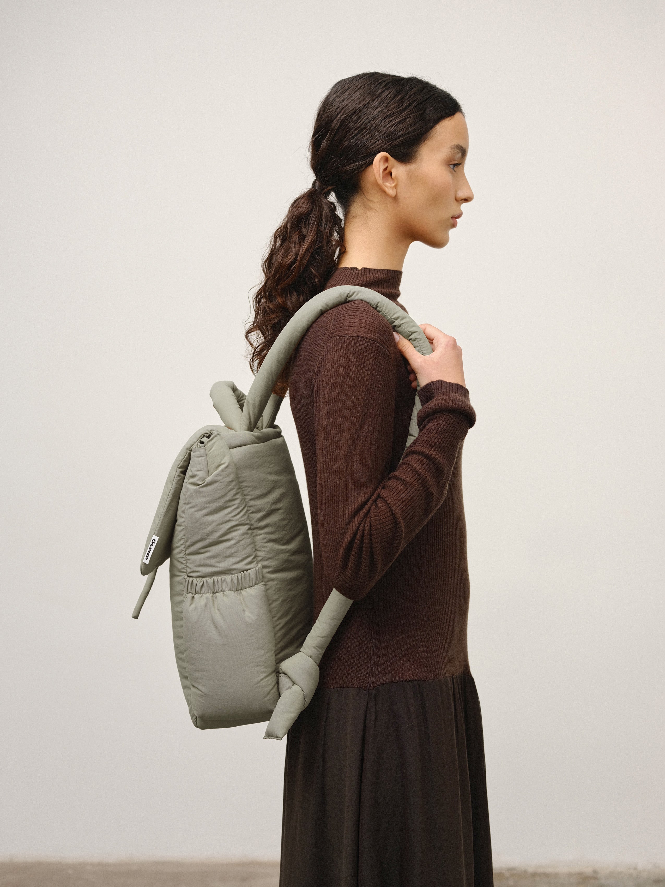 Padded Holden Backpack – Ölend
