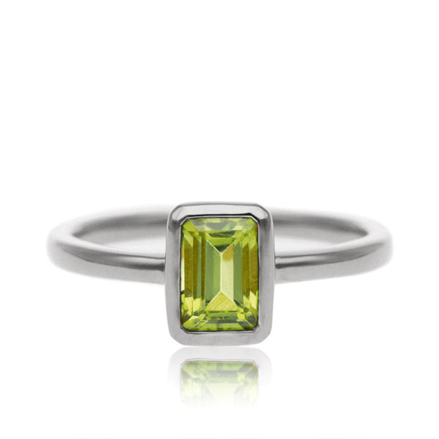 K18/Pt「ペリドット セーラ」リング｜【オレフィーチェ】Orefice