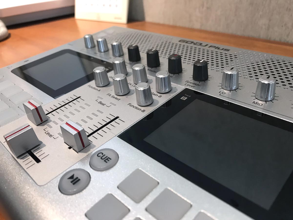 GO-DJ Plus コントローラー 専用ケース付き ほぼ未使用 GO-DJ Plus