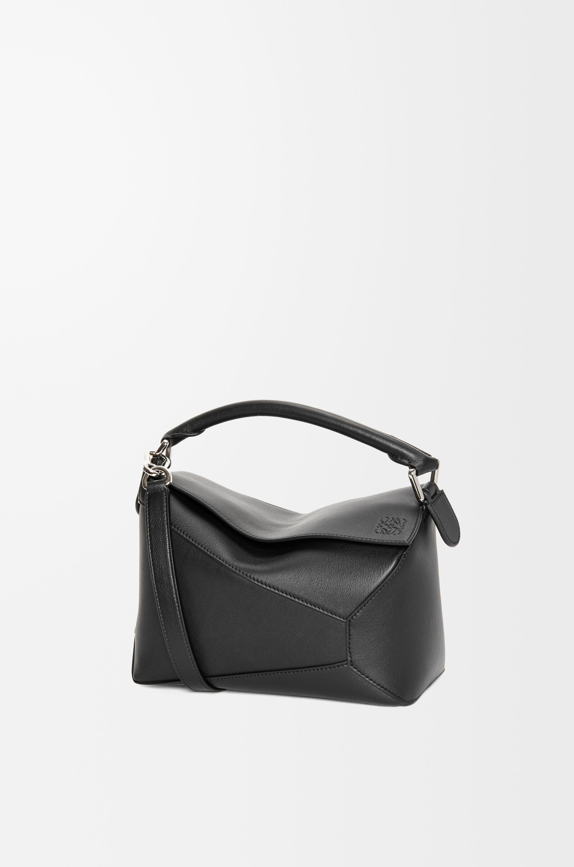 パズルバッグ スモール（クラシックカーフ） ブラック - LOEWE Japan