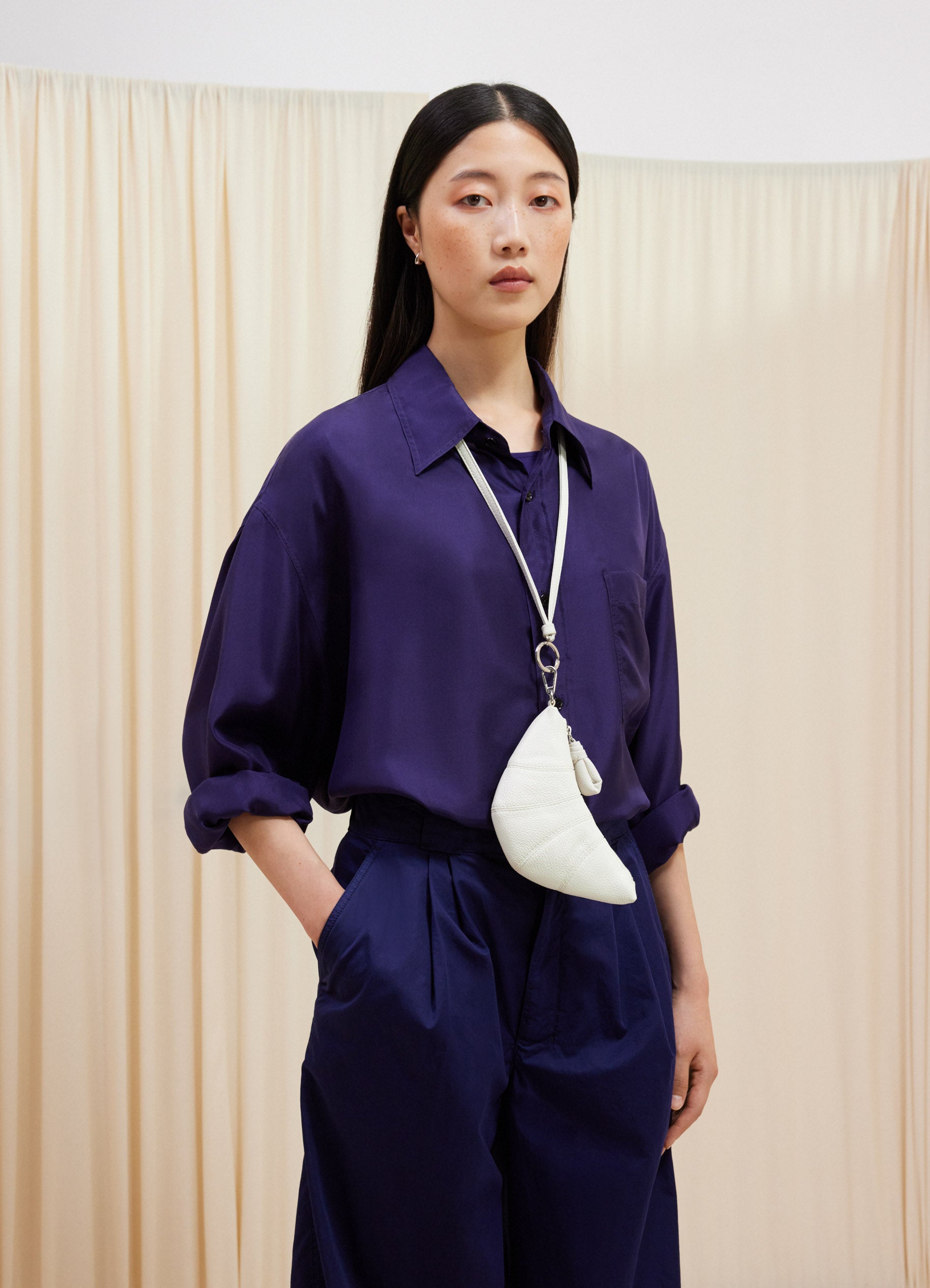 CROISSANT COIN PURSE NECKLACE - Chalk - Soft Grained Leather