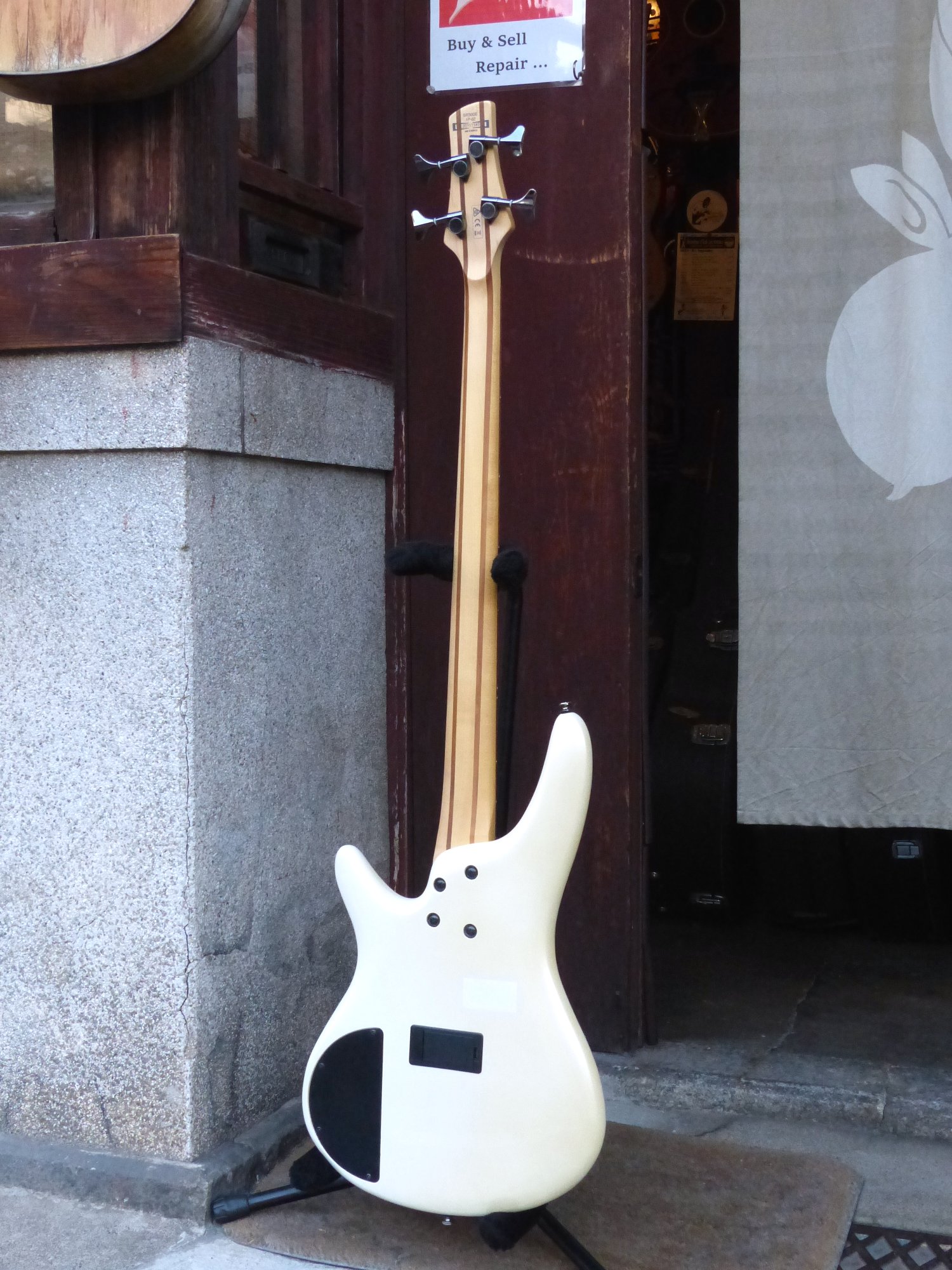Ibanez '20 SR300E 1P-02 – 京町家のギターショップ ライトニン