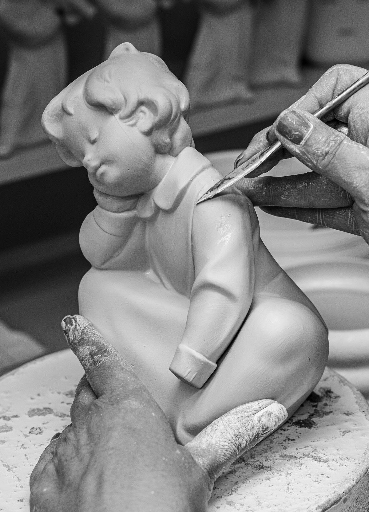 LLADRO リアドロ日本未発売　初めてのアイロンがけ/Ironing Time リミテッドエディション | リヤドロ公式オンライン
