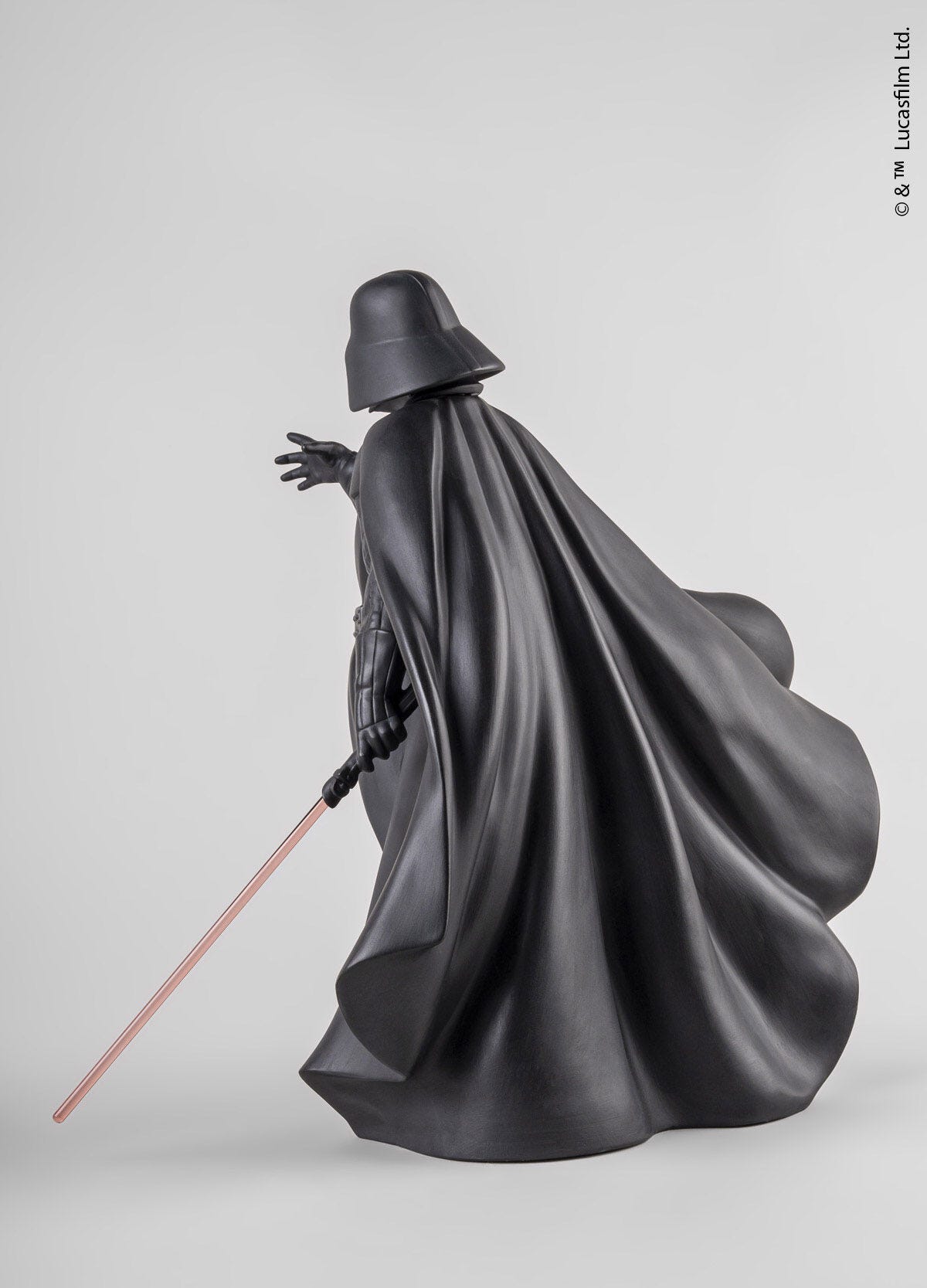 ダース・ベイダー（Black） | リヤドロ公式オンライン