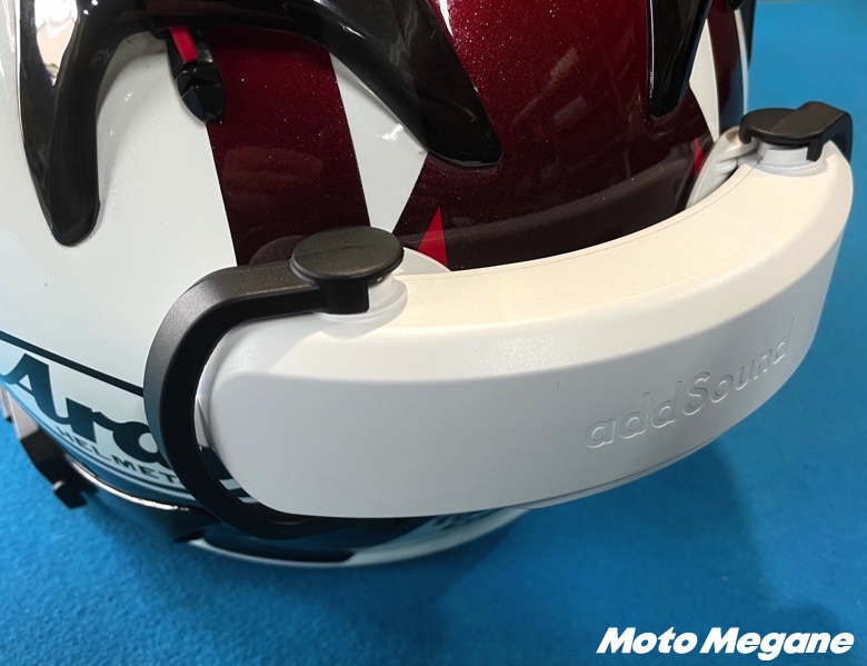 売り切れ続出のヘルメットスピーカー！？「addSound」の取り付けと