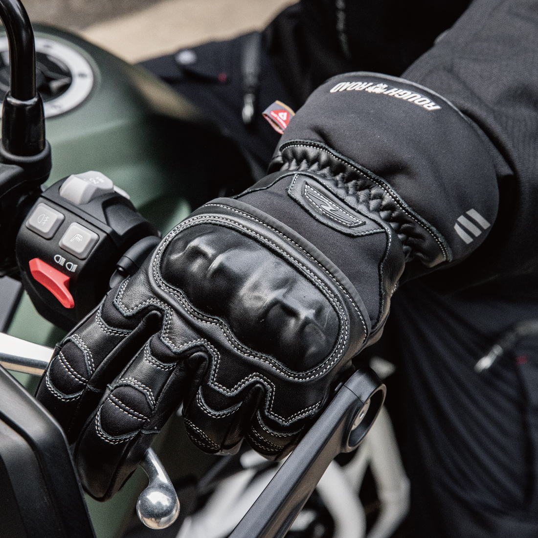 冬でも走りたいライダーに！ラフ＆ロードからウィンターグローブが続々