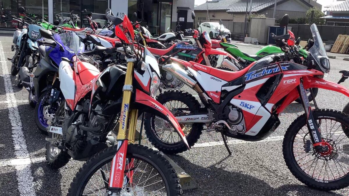 ローダウン仕様の『ZX-25R』に乗れるチャンス！ サスのスペシャリスト