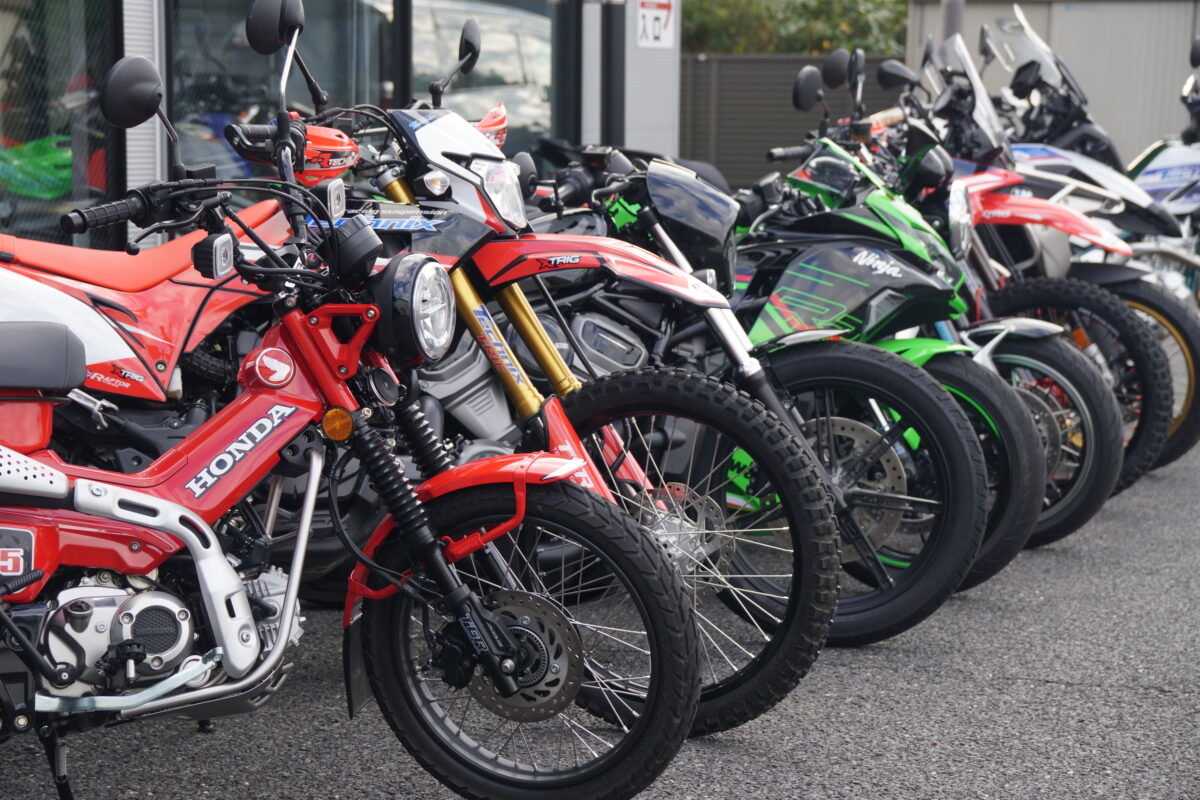 ローダウン仕様の『ZX-25R』に乗れるチャンス！ サスのスペシャリスト