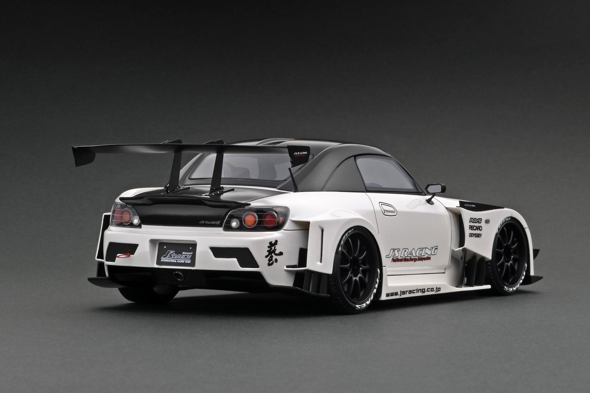 Ignition Model 1:18 Honda S2000 J's Racing in Pearl White – Model