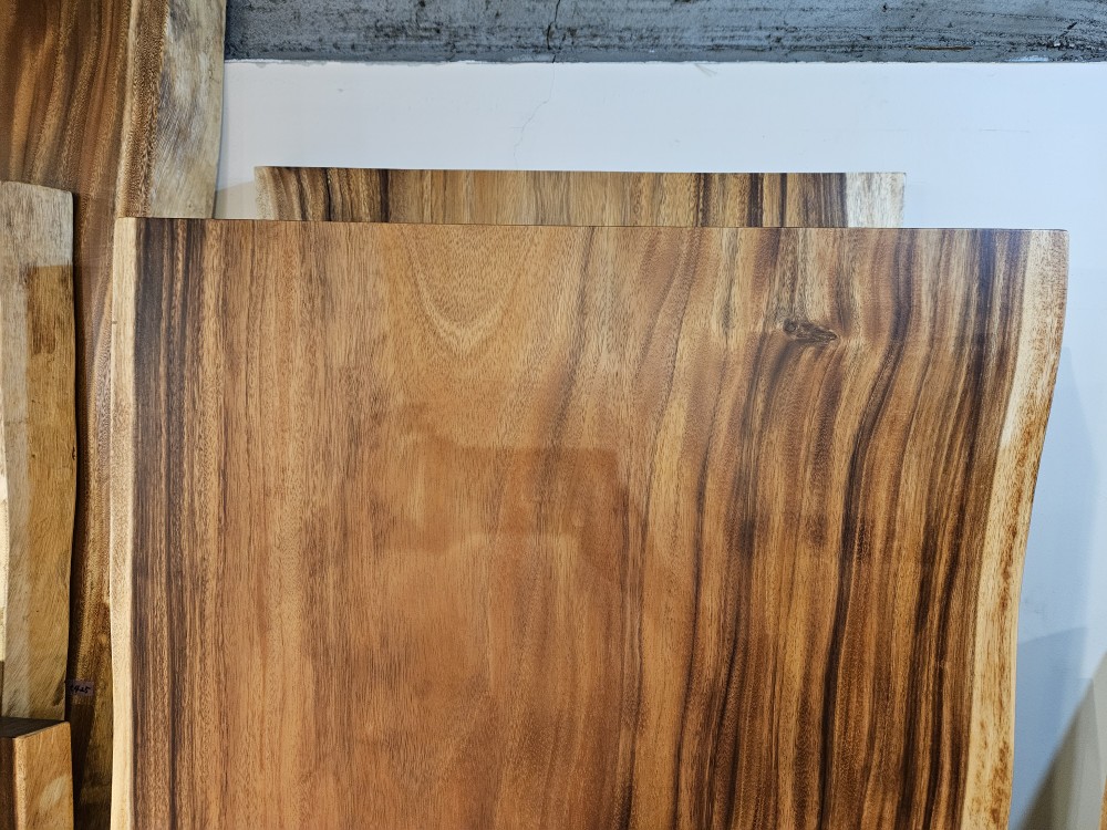 天然木 東京 新宿 東五軒町店展示 欅（けやき・ケヤキ）材 一枚板