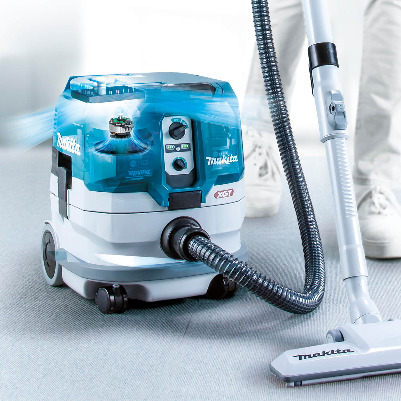 豪華セット】マキタ 充電式クリーナー サイクロン付 ＋ 紙パック・各種