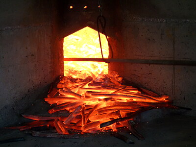 土佐備長炭(国産)｜炭専門商社 増田屋－炭・火鉢のことなら増田屋